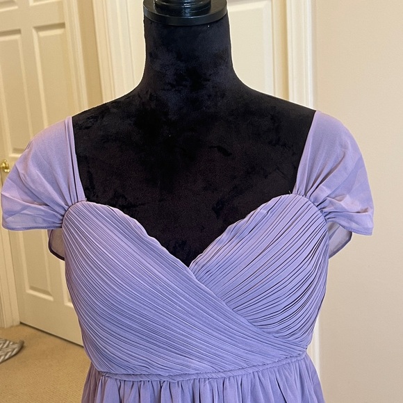 Elegant Lavender Chiffon Gown size L - Picture 4 of 6